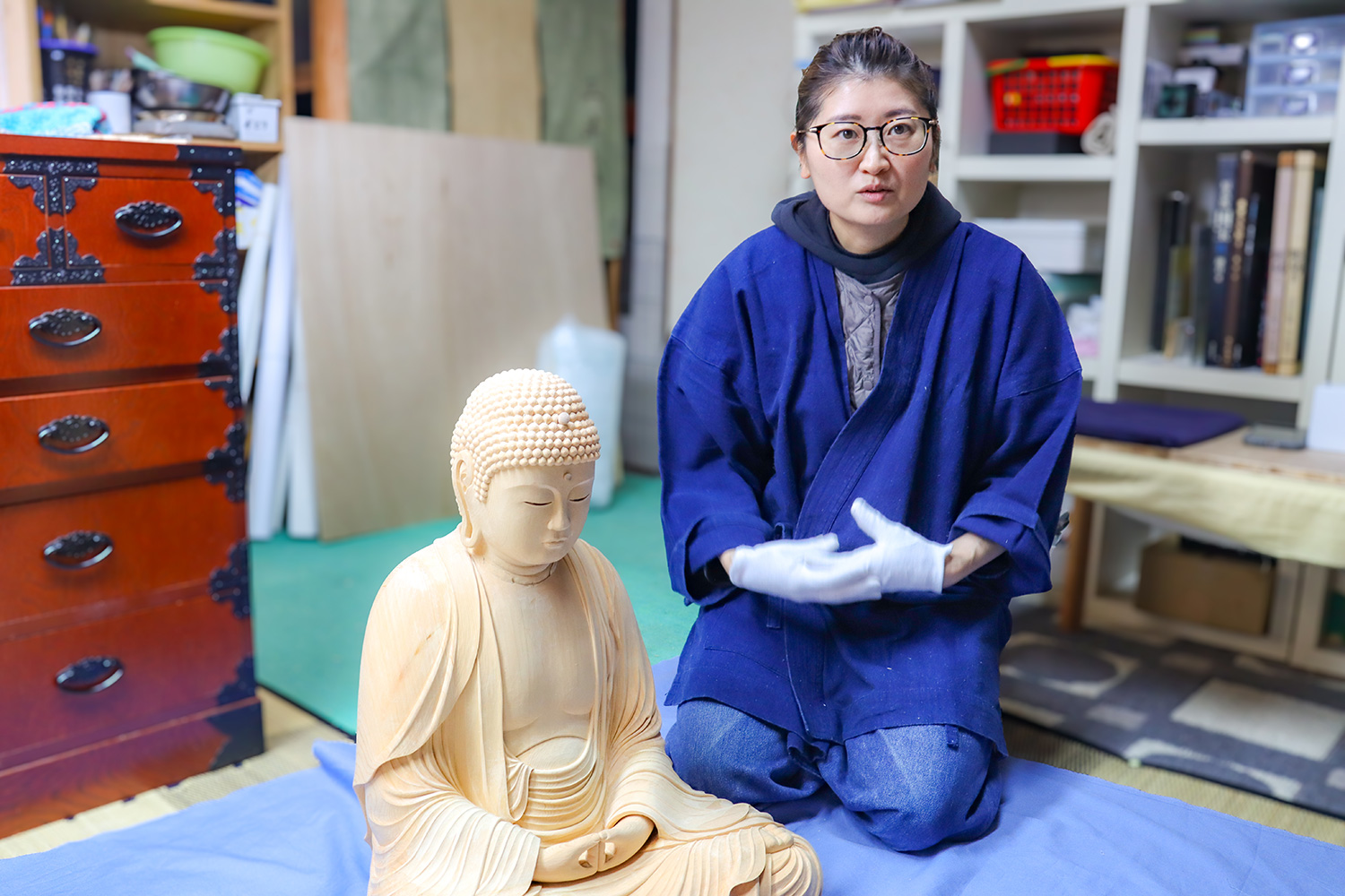 仏師_鹿取千恵_阿弥陀如来像の手の組み方